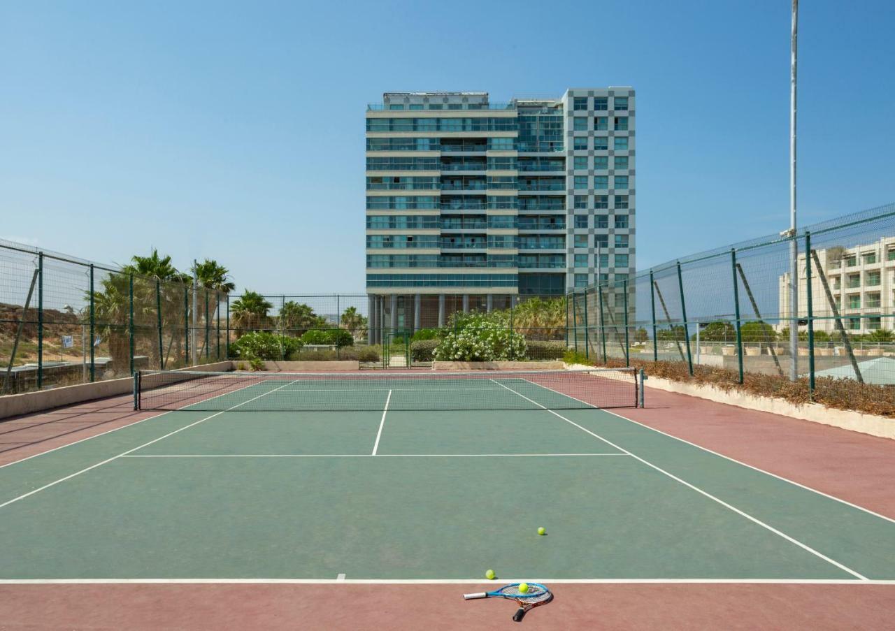 Aparthotel Okeanos On The Beach Herzelia Faciliteter billede
